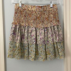 Tiered floral mini skirt